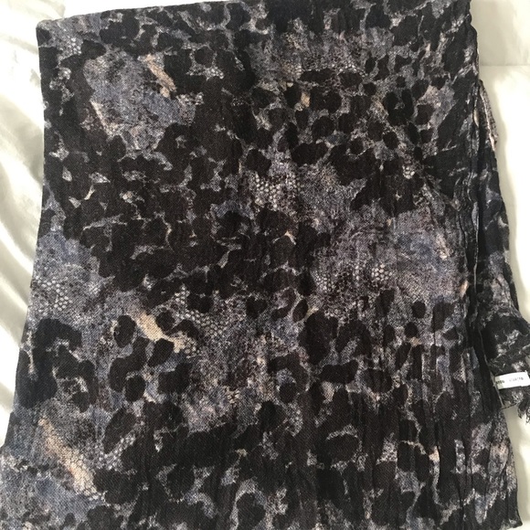 Silence + Noise printed scarf - Picture 1 of 2